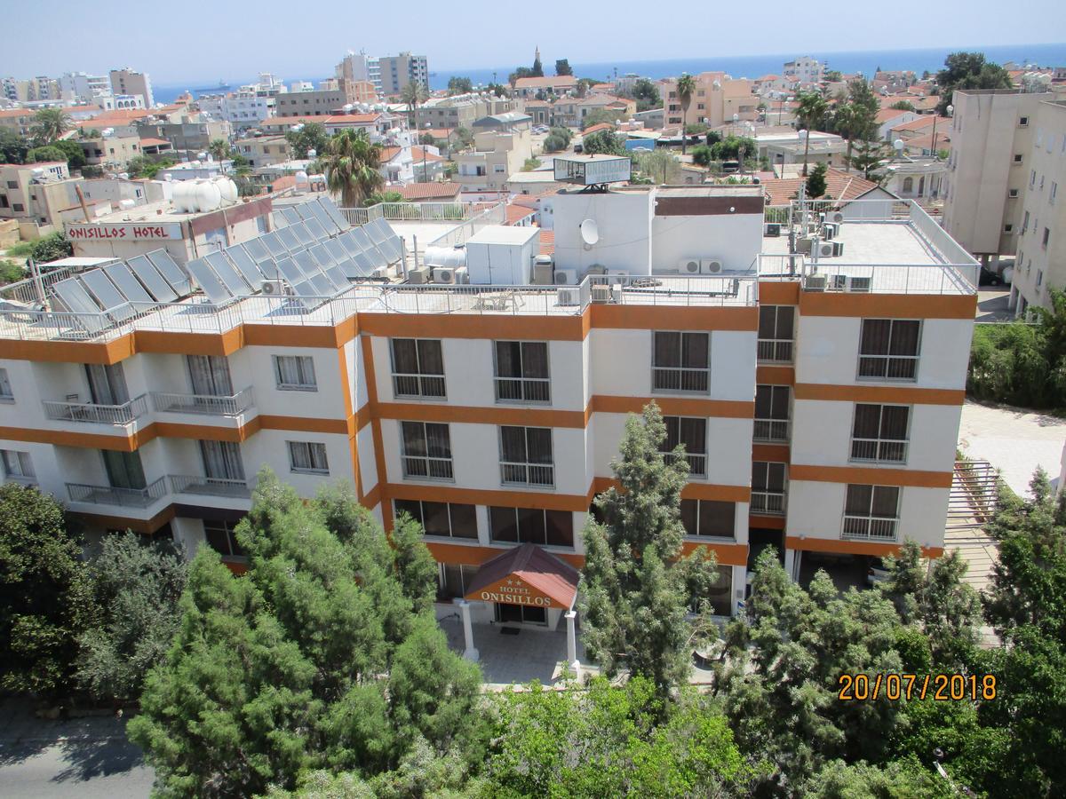 Onisillos Hotel Larnaca Bagian luar foto